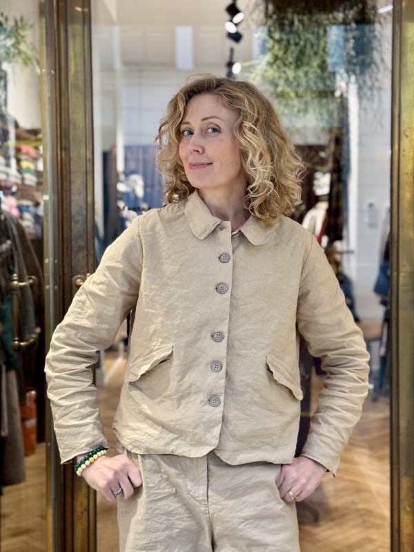 Aequamente Round Collar Jacket - Beige, 40